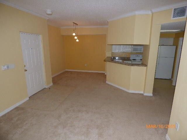 Recently Sold: $225,000 (2 beds, 1 baths, 1058 Square Feet)