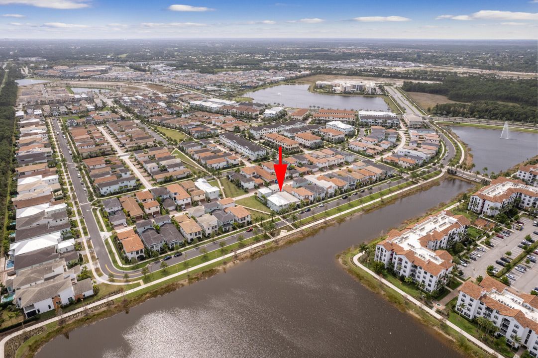 Recently Sold: $1,500,000 (3 beds, 3 baths, 2759 Square Feet)