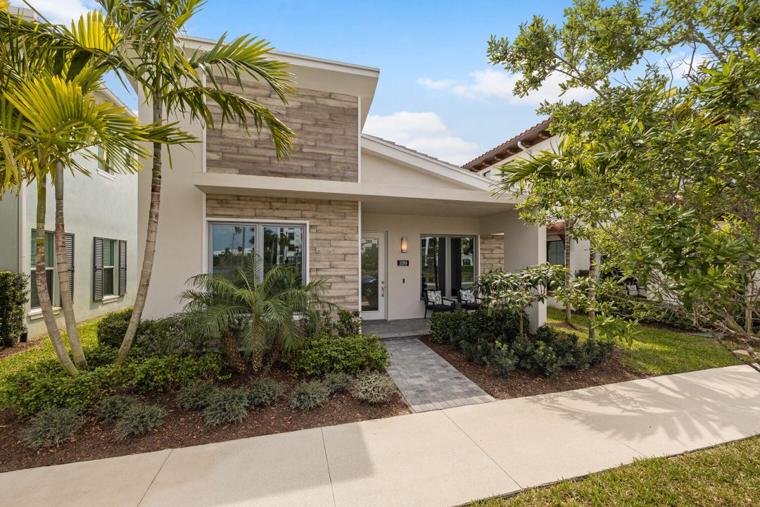 Recently Sold: $1,500,000 (3 beds, 3 baths, 2759 Square Feet)