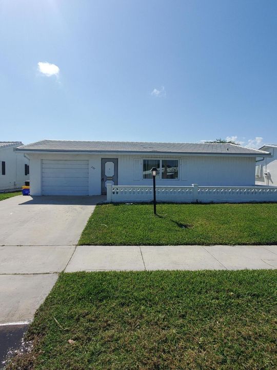 最近售出: $250,000 (2 贝兹, 2 浴室, 1364 平方英尺)