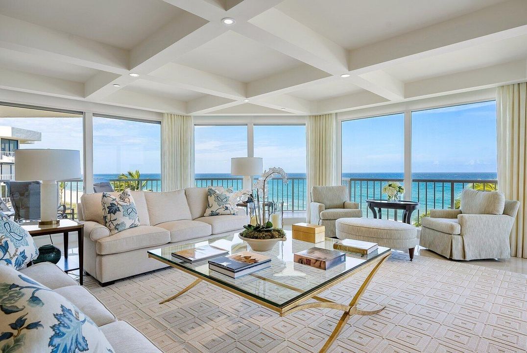 Recently Sold: $7,500,000 (3 beds, 3 baths, 4040 Square Feet)