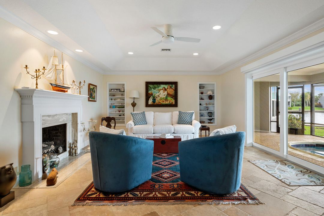 Recently Sold: $2,999,000 (5 beds, 4 baths, 3872 Square Feet)