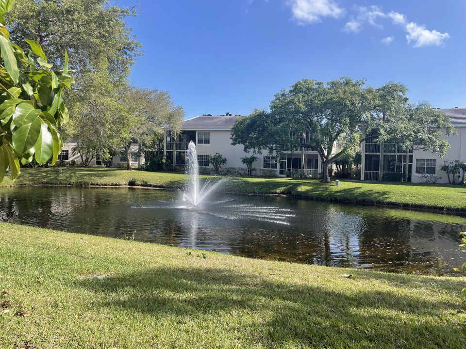 Recently Sold: $355,000 (3 beds, 2 baths, 1837 Square Feet)