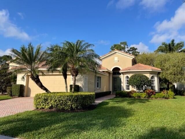 Recently Sold: $499,900 (3 beds, 2 baths, 2026 Square Feet)