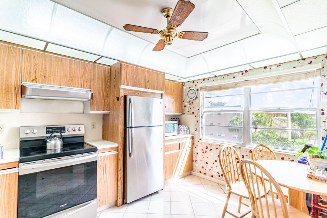Recently Sold: $200,000 (2 beds, 2 baths, 1291 Square Feet)