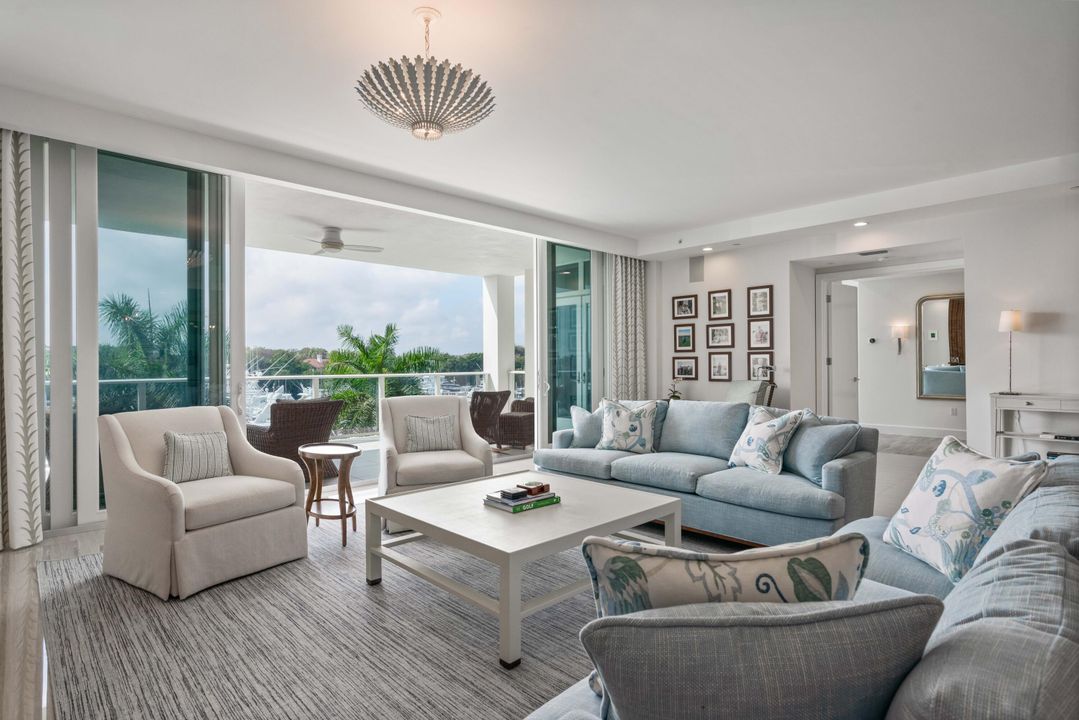 Recently Sold: $3,250,000 (3 beds, 3 baths, 3249 Square Feet)