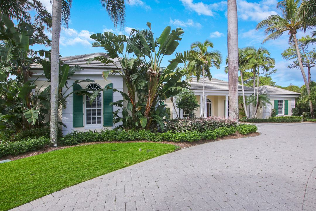 Recently Sold: $2,800,000 (4 beds, 4 baths, 4528 Square Feet)