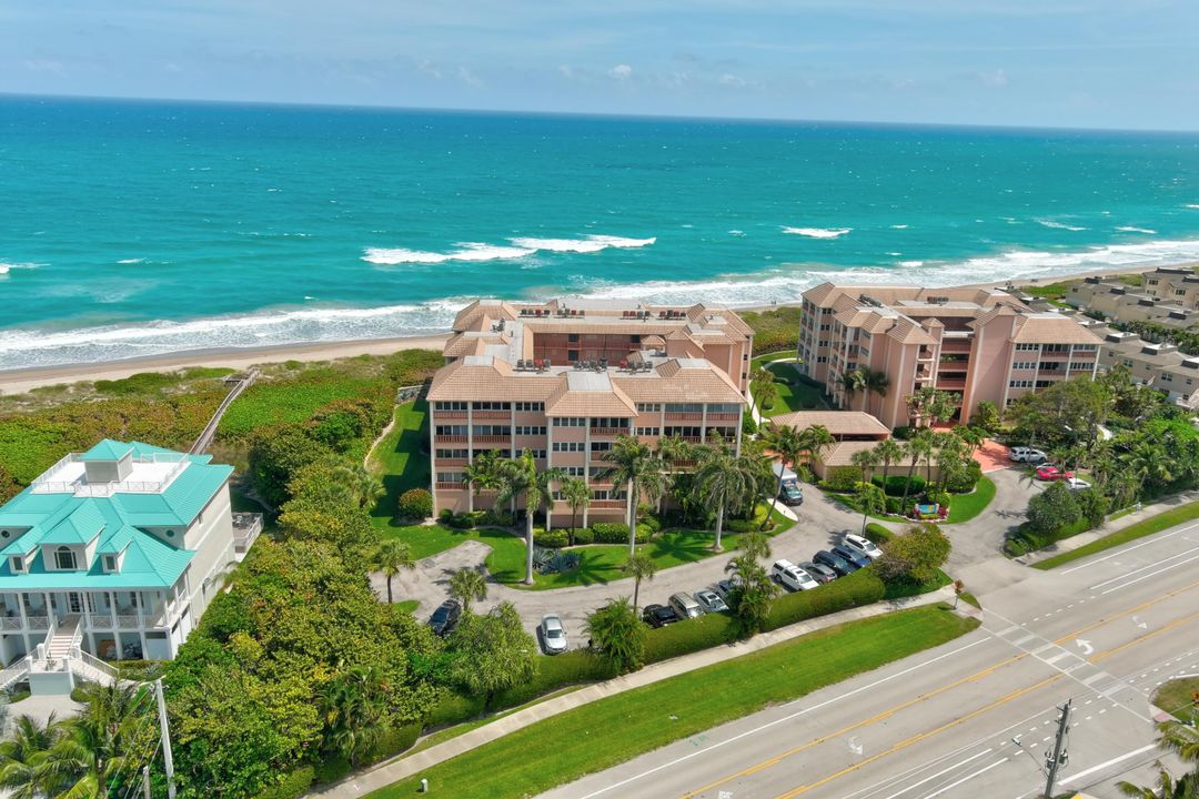 Recently Sold: $987,000 (2 beds, 2 baths, 1800 Square Feet)