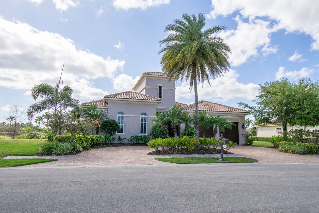 Recently Sold: $1,125,000 (3 beds, 4 baths, 3118 Square Feet)