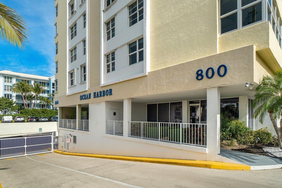 Recently Sold: $550,000 (2 beds, 2 baths, 1244 Square Feet)