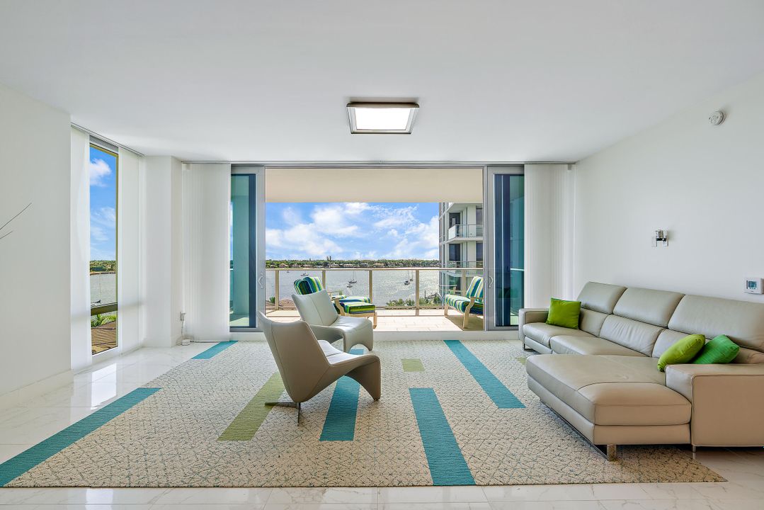 最近租的: $19,000 (3 贝兹, 4 浴室, 2602 平方英尺)