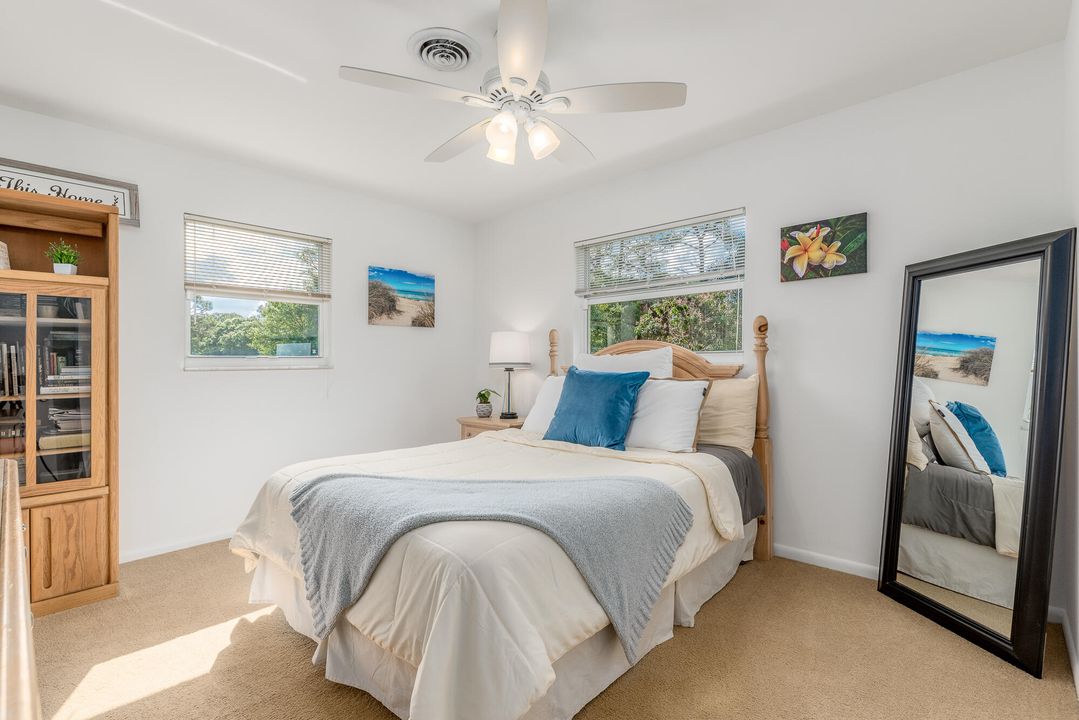 Recently Sold: $925,000 (3 beds, 2 baths, 1426 Square Feet)