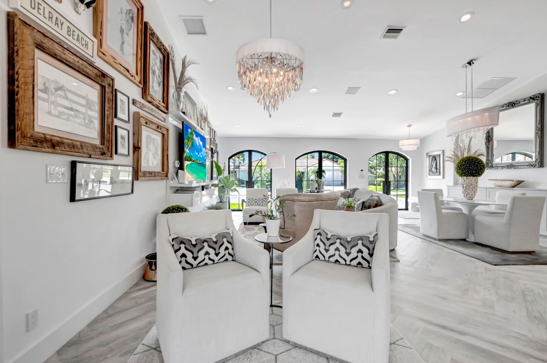 Recently Sold: $2,300,000 (3 beds, 2 baths, 1640 Square Feet)