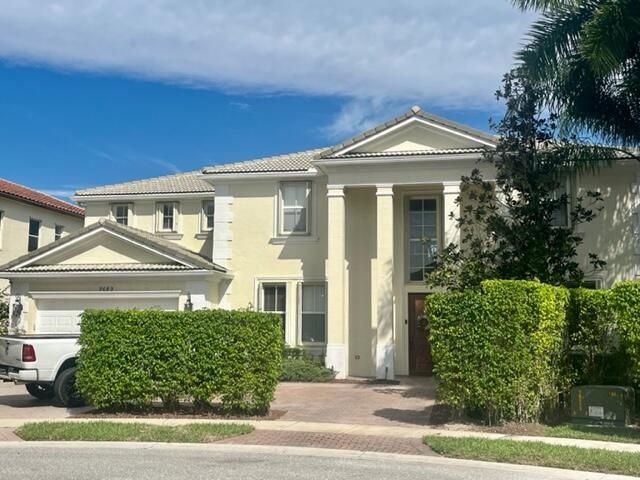 Recently Sold: $1,425,000 (6 beds, 5 baths, 5800 Square Feet)