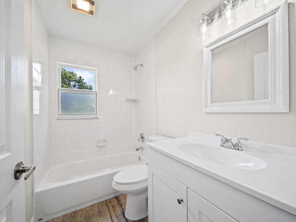 Recently Sold: $1,085,000 (3 beds, 2 baths, 2206 Square Feet)