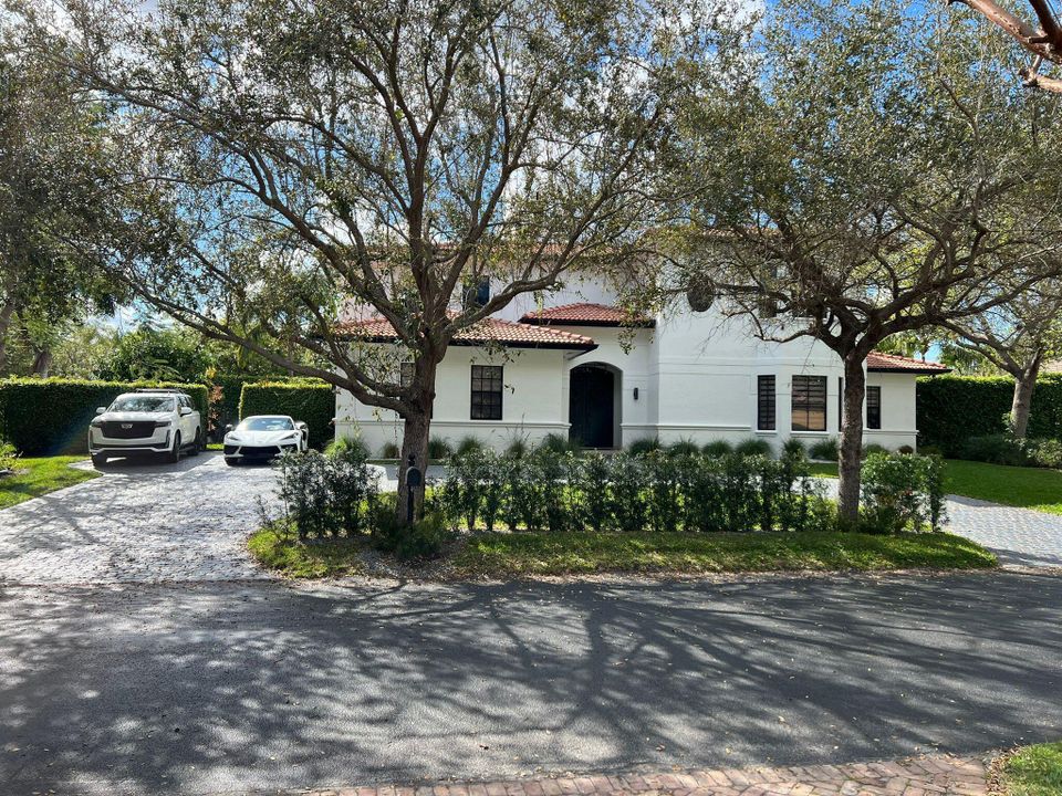Recently Sold: $1,395,000 (4 beds, 3 baths, 3636 Square Feet)