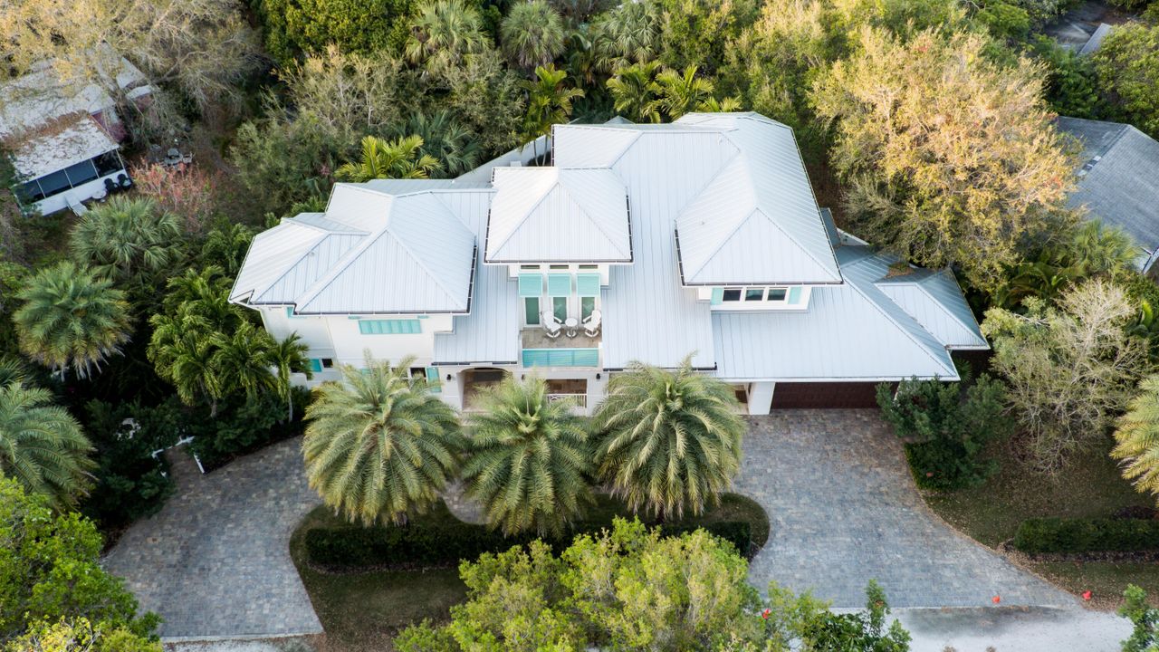 Recently Sold: $1,980,000 (4 beds, 3 baths, 3274 Square Feet)