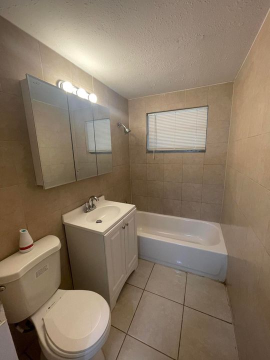 Недавно арендовано: $1,400 (3 спален, 1 ванн, 864 Квадратных фут)