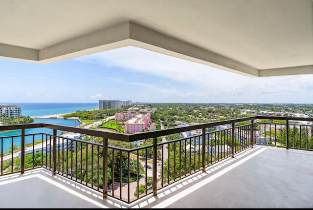 Vendido Recientemente: $2,100,000 (3 camas, 3 baños, 2430 Pies cuadrados)