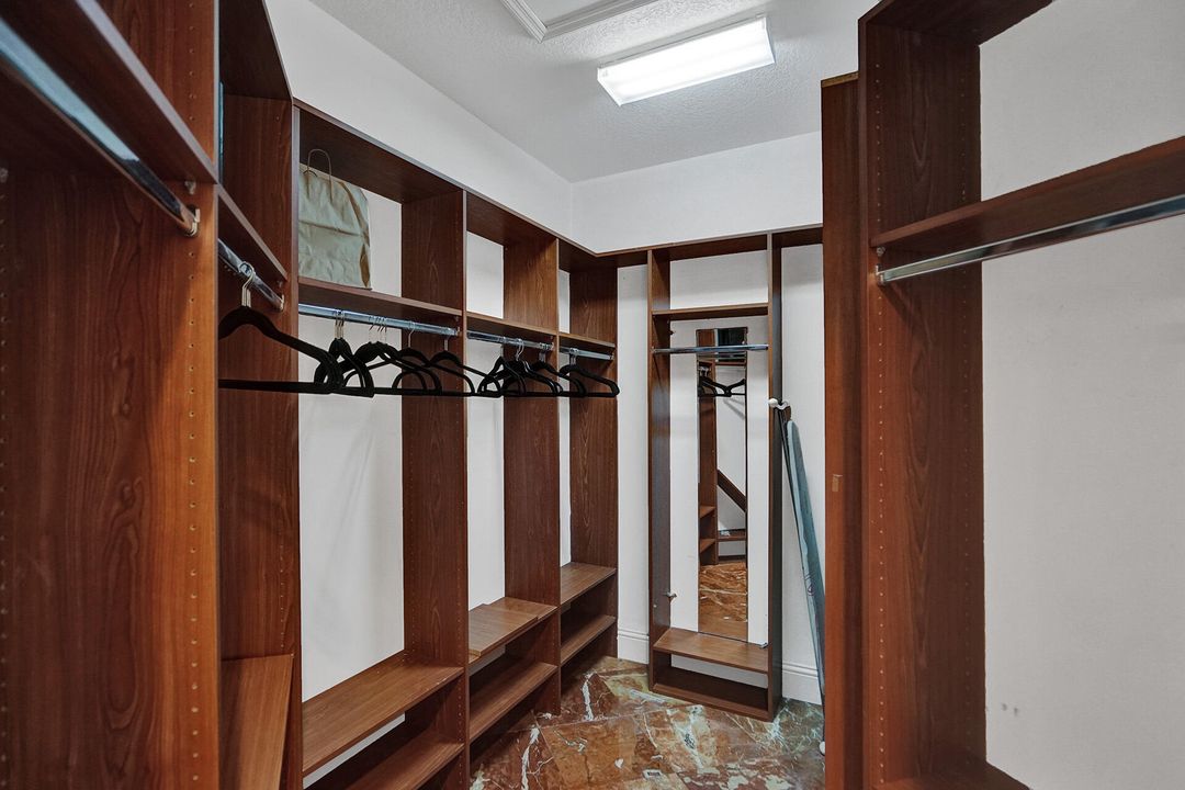 Недавно арендовано: $9,000 (3 спален, 2 ванн, 2471 Квадратных фут)