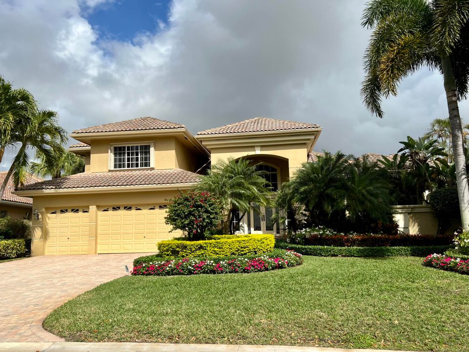 Recently Sold: $1,995,000 (4 beds, 5 baths, 4415 Square Feet)