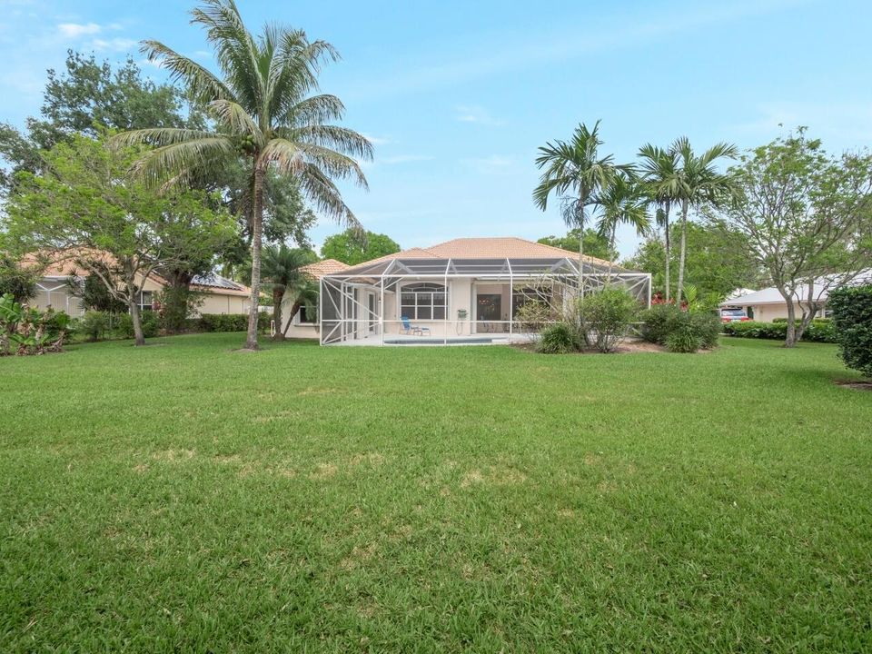 Recently Sold: $790,000 (4 beds, 3 baths, 2563 Square Feet)