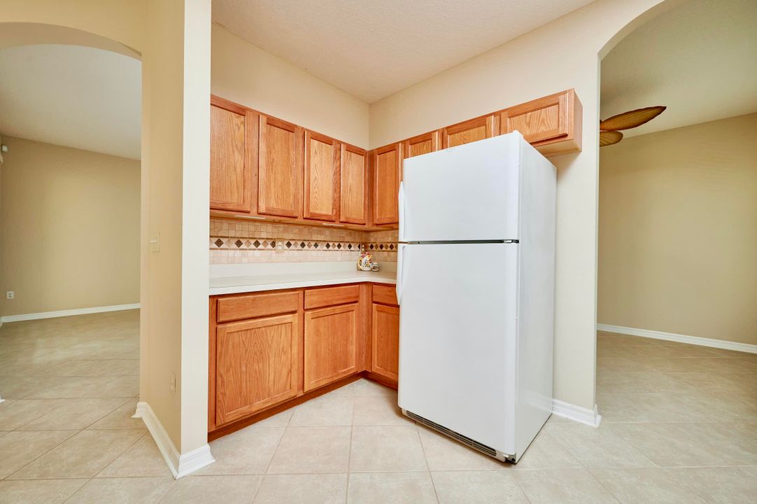 Recently Rented: $2,000 (3 beds, 2 baths, 2000 Square Feet)