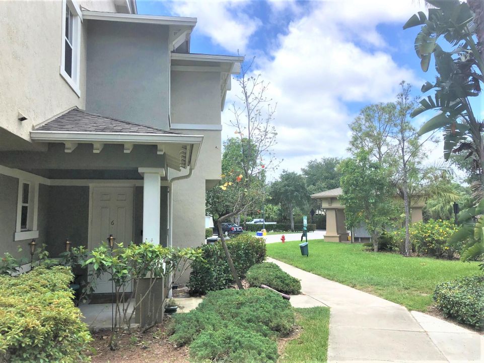 Recently Rented: $2,500 (2 beds, 2 baths, 1357 Square Feet)