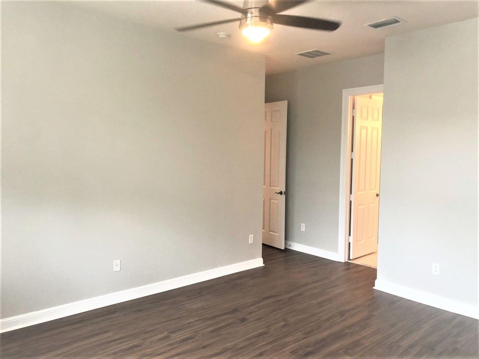 Recently Rented: $2,500 (2 beds, 2 baths, 1357 Square Feet)