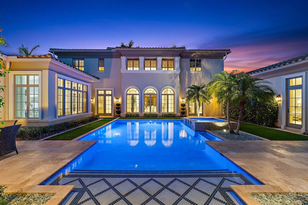 Recently Sold: $7,995,000 (4 beds, 5 baths, 6306 Square Feet)