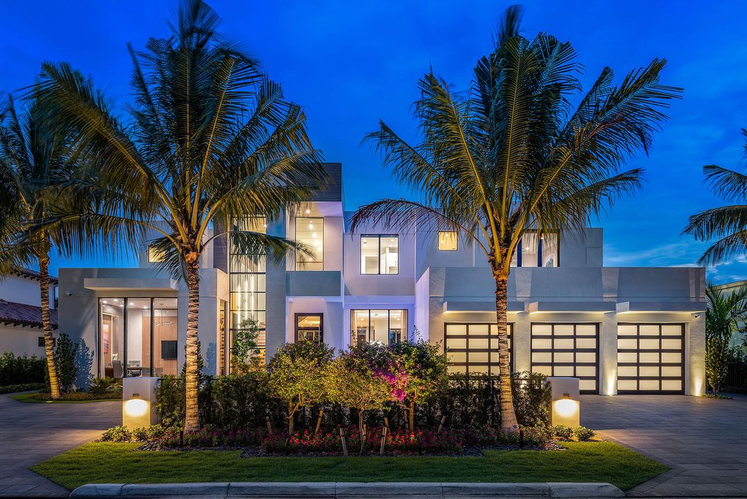 Recently Sold: $17,200,000 (5 beds, 5 baths, 7819 Square Feet)