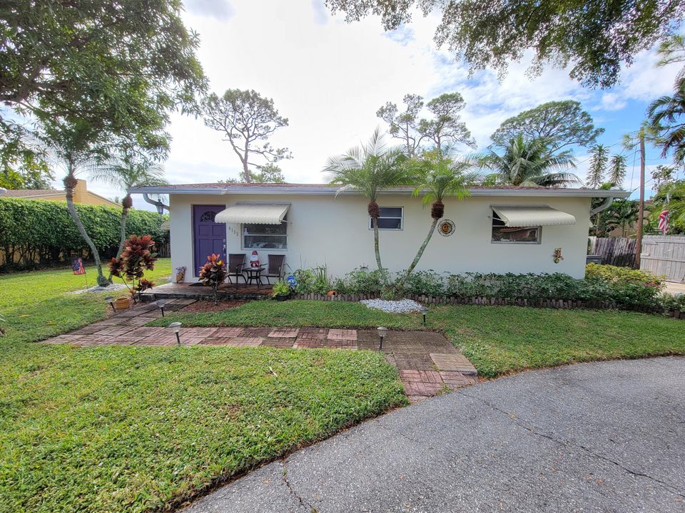 Vendido Recientemente: $350,000 (3 camas, 2 baños, 1713 Pies cuadrados)