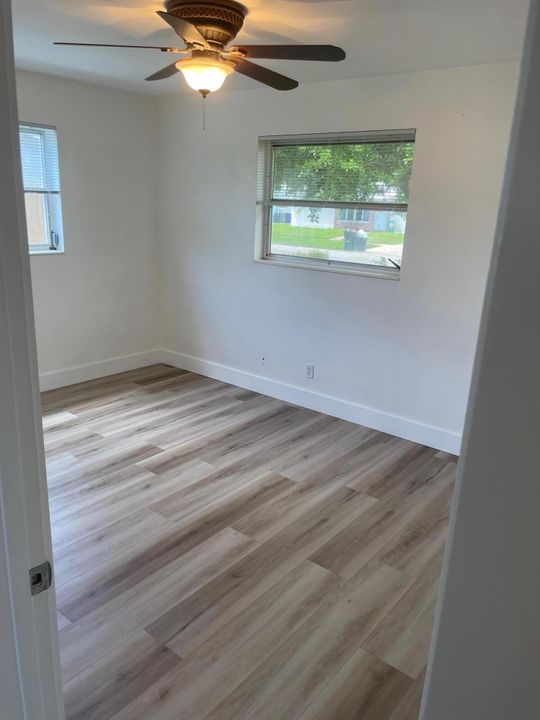 Active With Contract: $3,500 (3 beds, 2 baths, 1438 Square Feet)