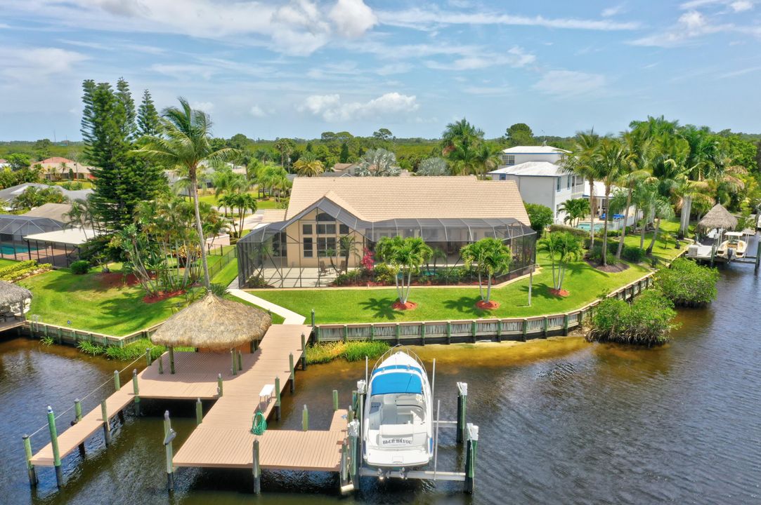 Recently Sold: $1,700,000 (5 beds, 3 baths, 3564 Square Feet)