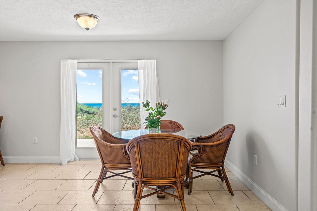 Recently Sold: $1,900,000 (2 beds, 2 baths, 1628 Square Feet)