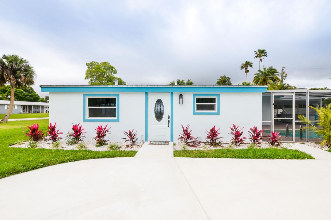 Recently Sold: $477,000 (3 beds, 2 baths, 2117 Square Feet)