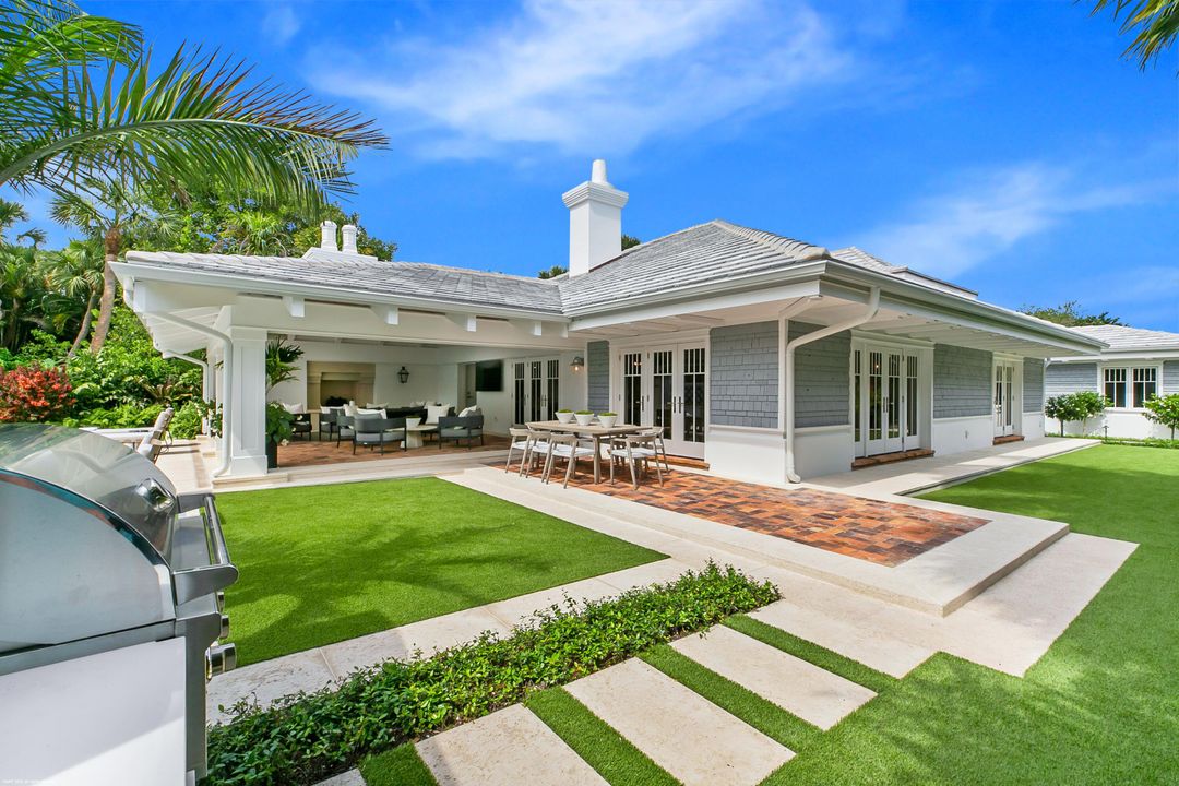 Recently Sold: $9,200,000 (4 beds, 3 baths, 4591 Square Feet)