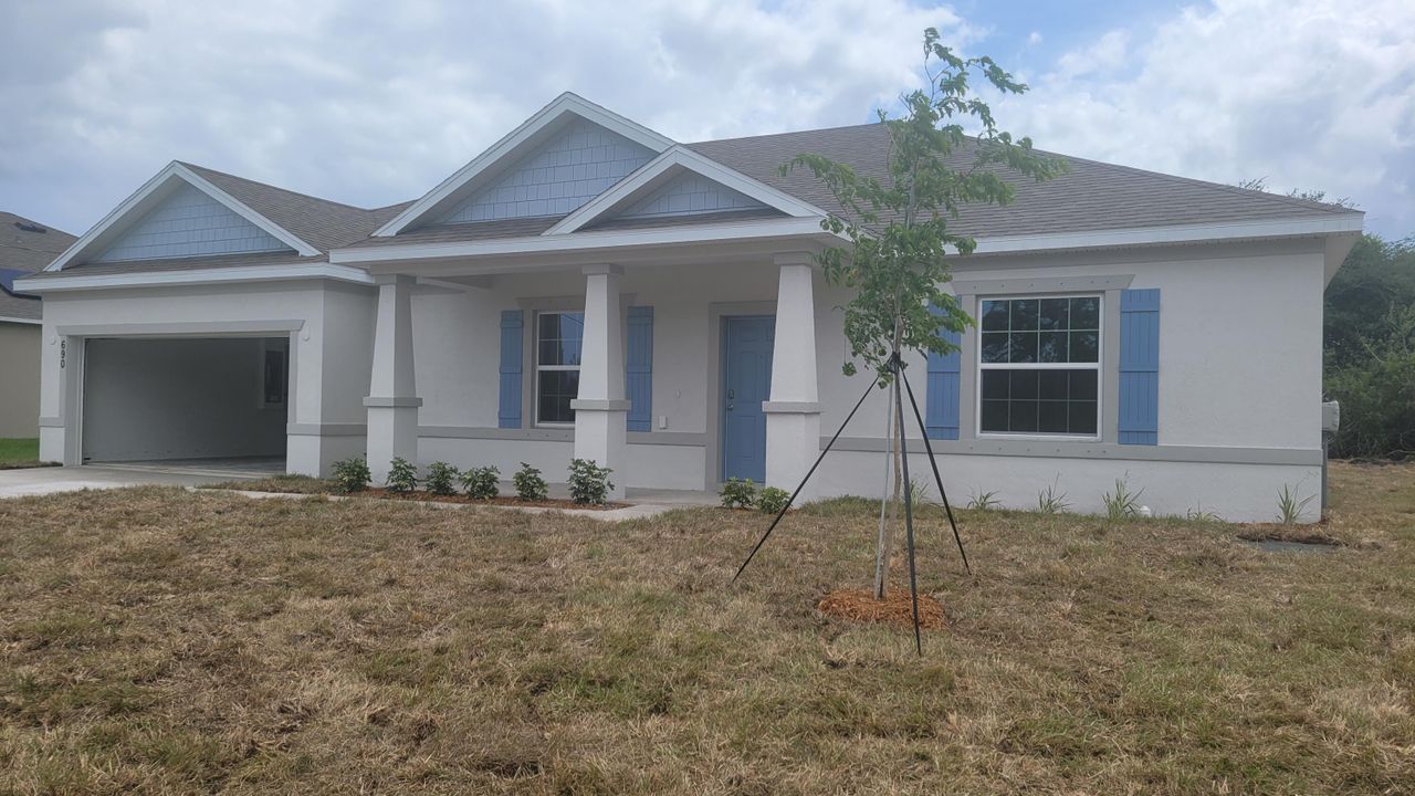 Recently Sold: $357,039 (4 beds, 2 baths, 2044 Square Feet)