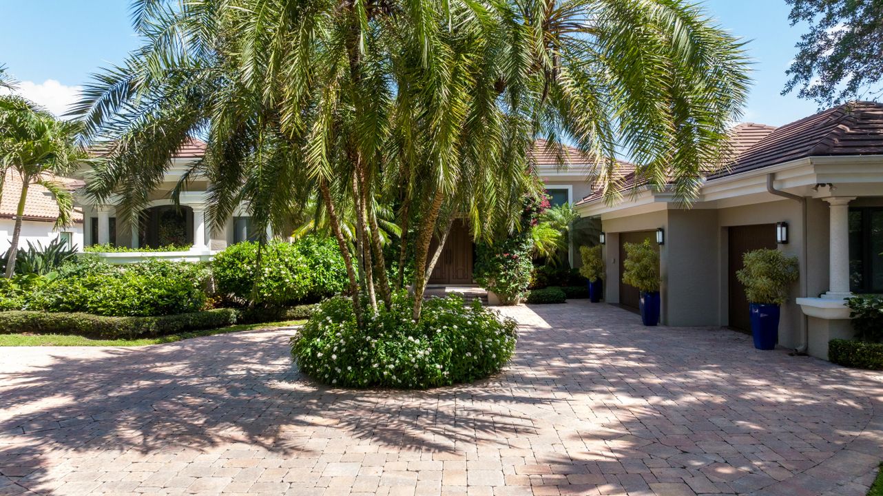 Recently Sold: $7,000,000 (3 beds, 4 baths, 4279 Square Feet)