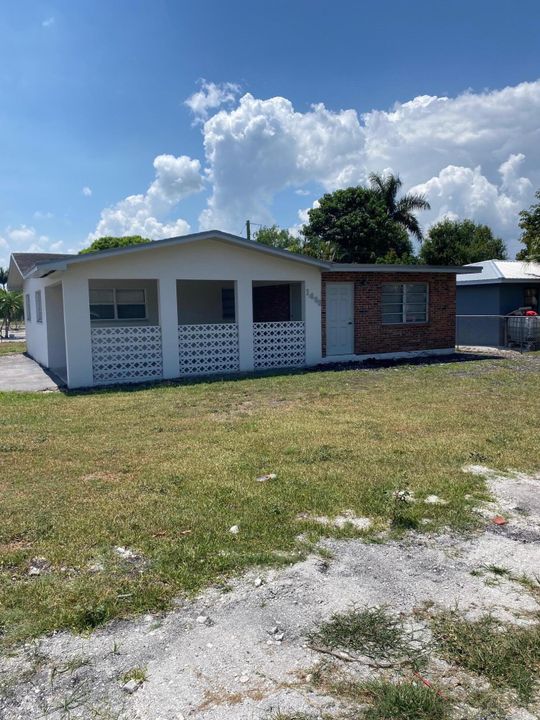 Recently Sold: $289,000 (3 beds, 2 baths, 1478 Square Feet)