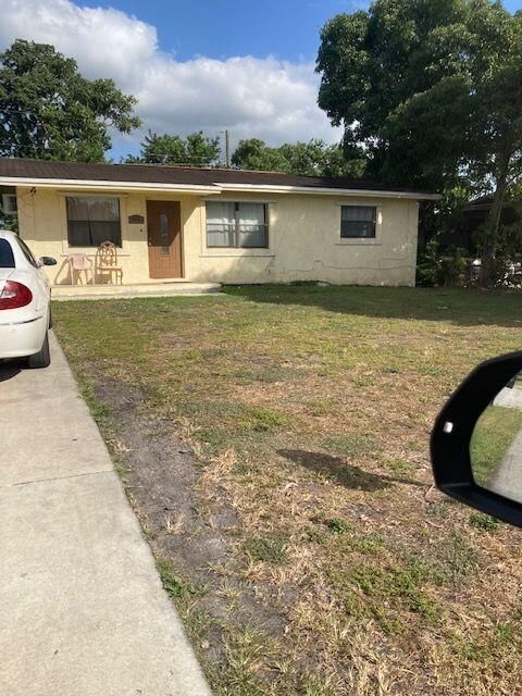 Recently Sold: $150,000 (3 beds, 1 baths, 912 Square Feet)