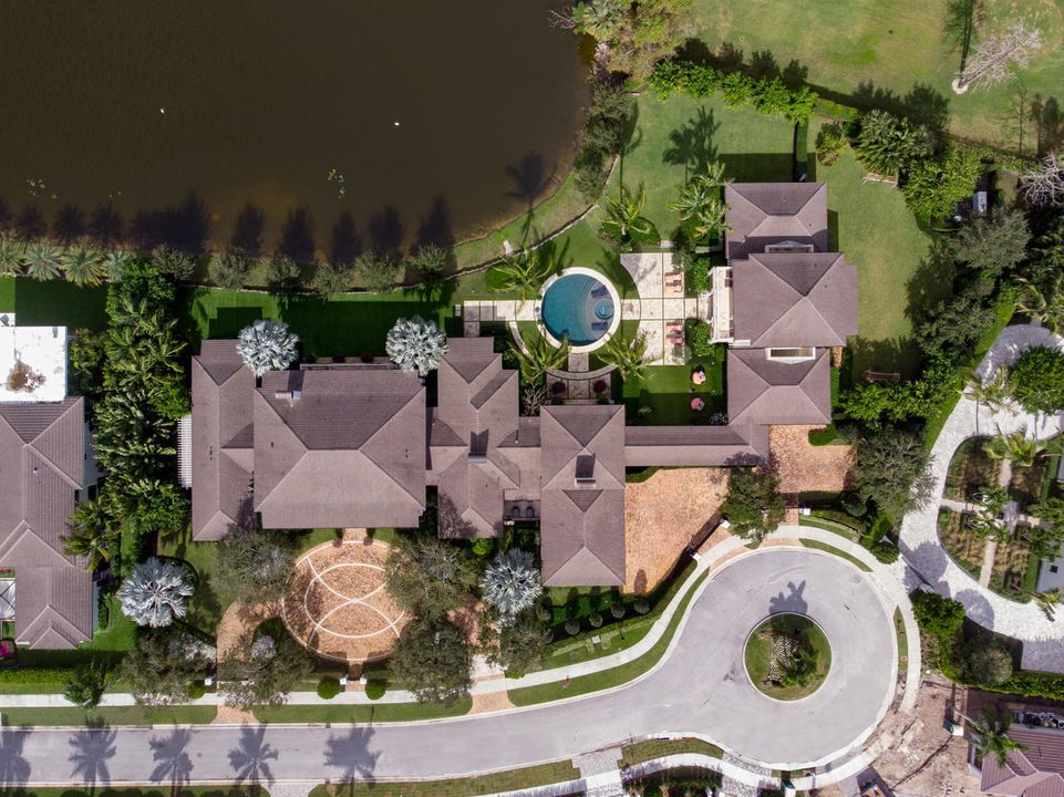 Recently Sold: $13,250,000 (7 beds, 7 baths, 9830 Square Feet)