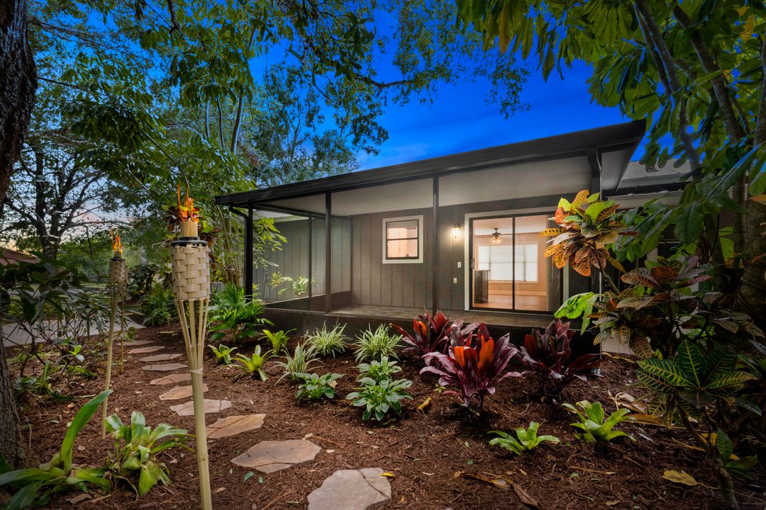 Recently Sold: $260,000 (2 beds, 2 baths, 1008 Square Feet)