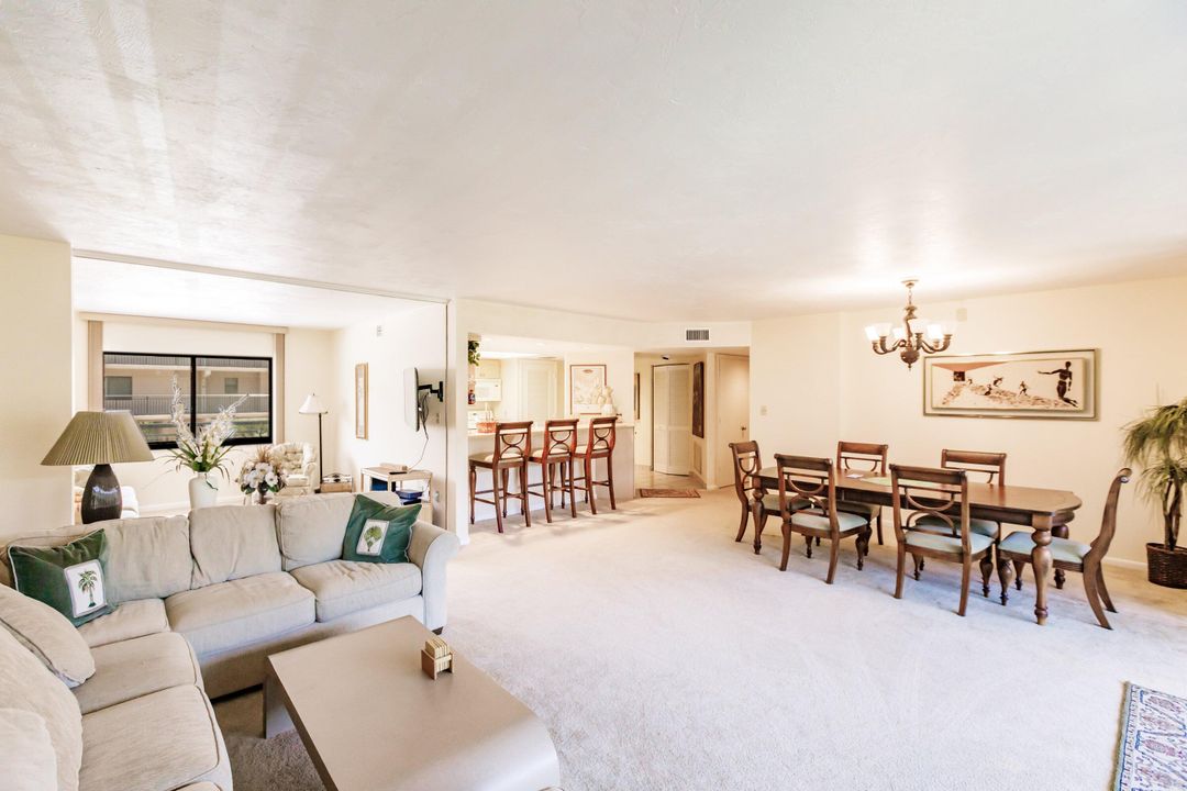 Recently Sold: $1,200,000 (2 beds, 2 baths, 1451 Square Feet)