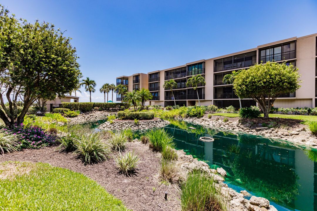 Recently Sold: $1,200,000 (2 beds, 2 baths, 1451 Square Feet)