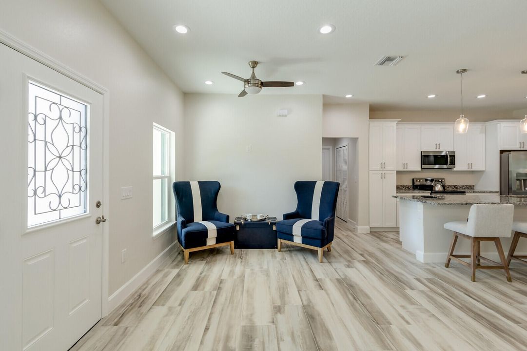 Active With Contract: $444,000 (4 beds, 2 baths, 2118 Square Feet)