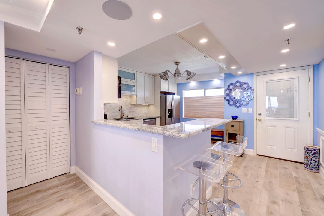 Active With Contract: $595,000 (2 beds, 2 baths, 1475 Square Feet)