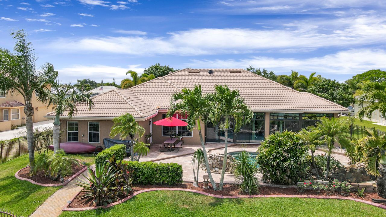 Recently Sold: $1,299,000 (4 beds, 3 baths, 3299 Square Feet)