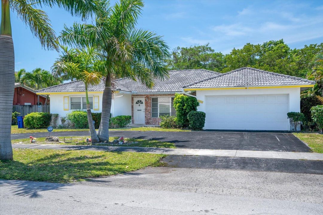 Recently Sold: $499,900 (3 beds, 2 baths, 1628 Square Feet)