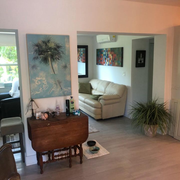 Recently Sold: $1,175,000 (2 beds, 1 baths, 1168 Square Feet)